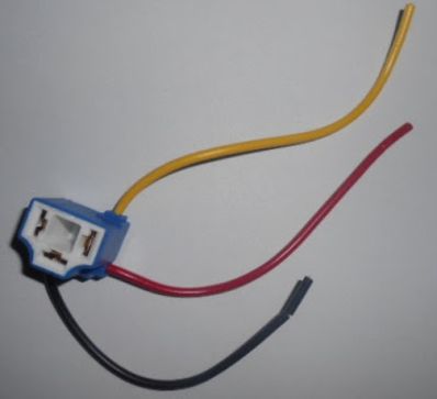 Conector ceramic pentru lampă H4
