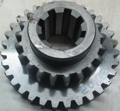 Roata dințată a celei de-a treia referințe înainte 059 YuMZ