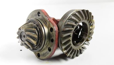 Echipament de conducere MTZ-82 cu carcasă (analogică)