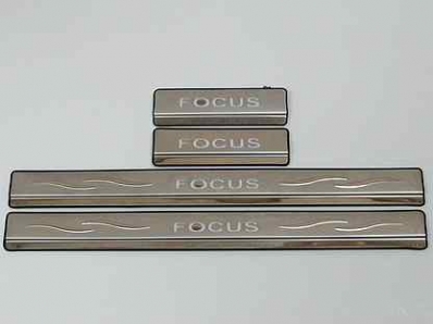 FASE Накладка на порог FOCUS 18>
