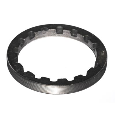 Piuliță pentru fixarea cutiei de viteze la carterul KAMAZ