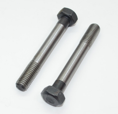 Bulon al chiulasei motorului D-240 (M14x110.scurt)