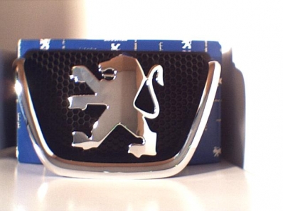 FASE Emblema radiatorului PEJO.206