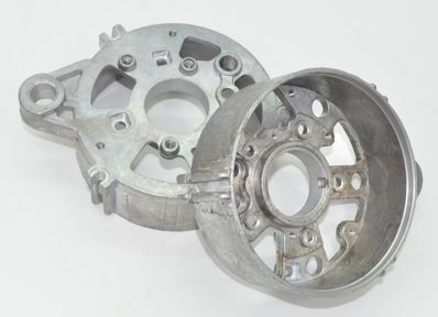 Capac al generatorului din spate MTZ