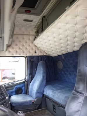 Tapițeria interioară a cabinei KAMAZ-5410 cu un sac de dormit (velur)