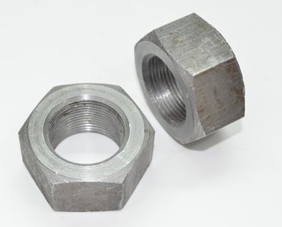 Piuliță superioară a butucului MTZ