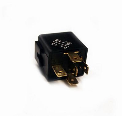 Releu de oprire cu 5 pini 751.3777 KAMAZ 901