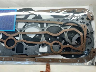 Garnituri conservate pentru motorul D-240
