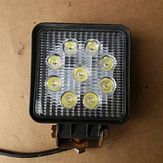 Dimensiunea laterală albă cu sârmă decupată pătrată